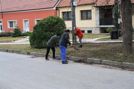 Klub důchodců * Velký jarní úklid města Velké Pavlovice