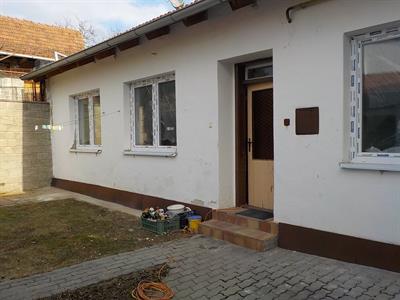 Služby města * Výměna oken v městských bytech na ulici Trávníky