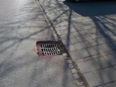 Jarní oprava dešťových uličních vpustí ve městě