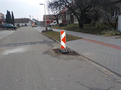 Jarní oprava dešťových uličních vpustí ve městě