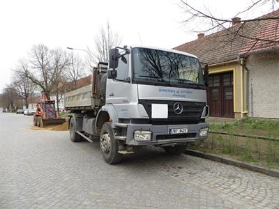 Služby města * Ulice Hlavní - výměna vodovodního řadu