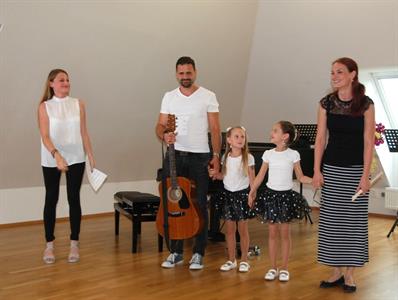 ZUŠ * Koncert „Hraje a zpívá celá rodina“ na ZUŠ OPEN 2018