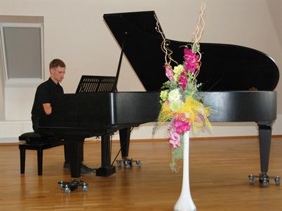 ZUŠ * Absolventský koncert klavíristy Vojtěcha Antoše