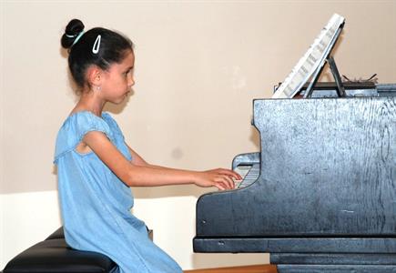 ZUŠ * Absolventský koncert klavíristky Hanky Bálkové