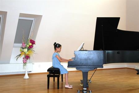 ZUŠ * Absolventský koncert klavíristky Hanky Bálkové