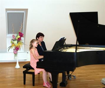 ZUŠ * Absolventský koncert klavíristky Hanky Bálkové