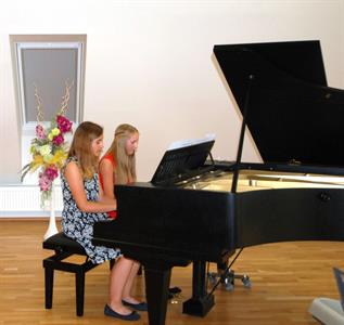 ZUŠ * Absolventský koncert klavíristky Hanky Bálkové