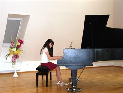 ZUŠ * Absolventský koncert klavíristky Hanky Bálkové