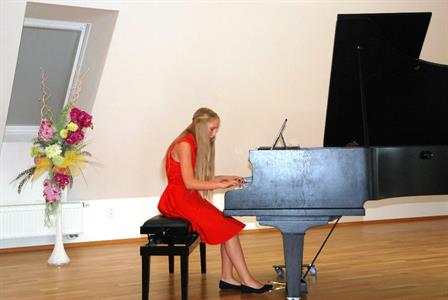 ZUŠ * Absolventský koncert klavíristky Hanky Bálkové