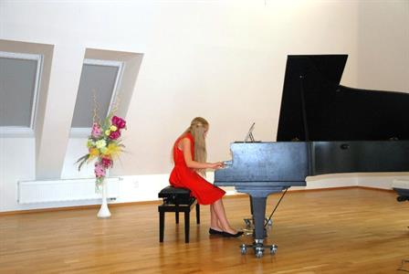 ZUŠ * Absolventský koncert klavíristky Hanky Bálkové