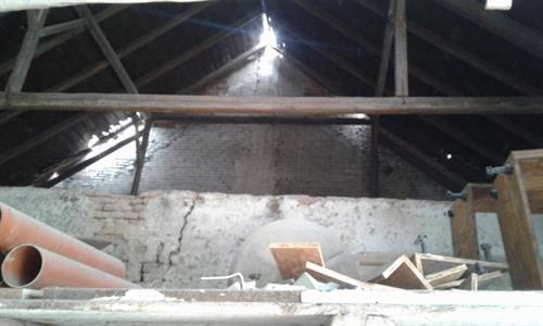 Služby města * Demolice stodoly za základní uměleckou školou