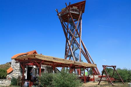Služby města * Posezení a houpací lavice pod Slunečnou