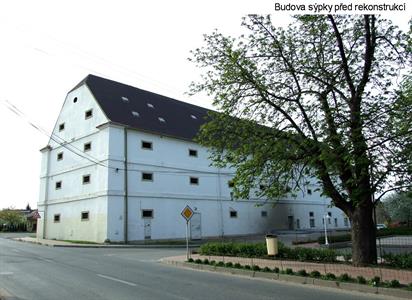 Kontribuční sýpka - HOTEL LOTRINSKÝ****