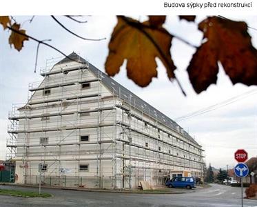 Kontribuční sýpka - HOTEL LOTRINSKÝ****