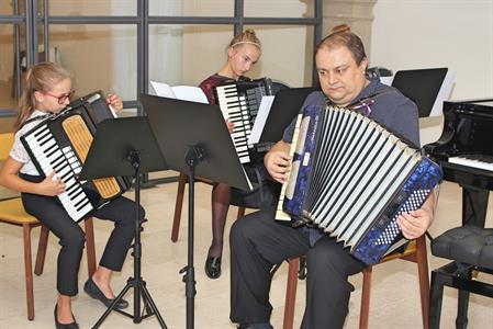 ZUŠ * Slavnostní koncert ke 100. výročí vzniku Československé republiky v Hotelu Lotrinský