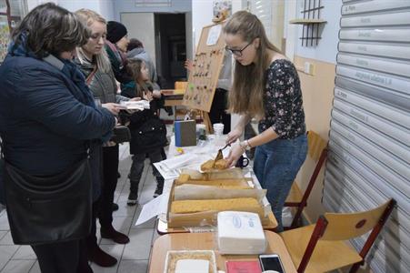 Gymnázium * Vánoční studentský jarmark a koncert v kostele