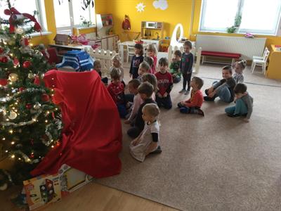 Mateřská škola * Vánoční nadílka ve třídách mateřinky