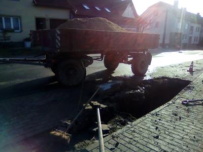 Porucha vodovodního řadu na ulici Dlouhá