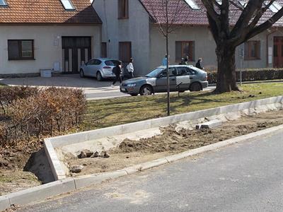 Služby města * Budování nových parkovacích míst u kostela na ulici Dlouhá