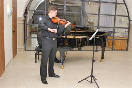 ZUŠ * Absolventský koncert houslisty Karla Kosíka