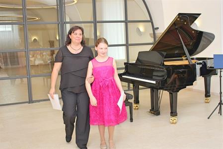 Základní umělecká škola * Absolventský koncert mladých klavíristů - Kristýny Machačové, Kláry Mikulicové, Anabely Horáčkové a Miroslava Náležinského