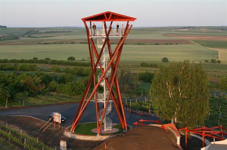 Turistický areál Nad Zahradami s Rozhlednou Slunečná
