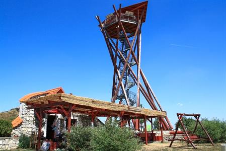 Turistický areál Nad Zahradami s Rozhlednou Slunečná