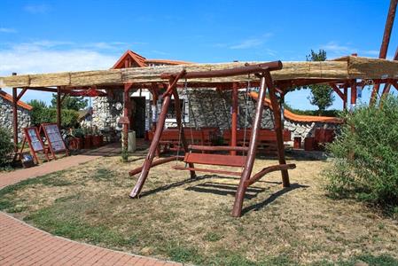 Turistický areál Nad Zahradami s Rozhlednou Slunečná