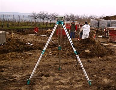 Výstavba rozhledny Slunečná - jaro roku 2009