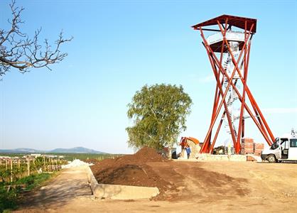 Výstavba rozhledny Slunečná - jaro roku 2009