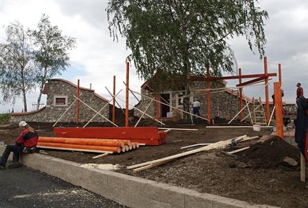 Výstavba rozhledny Slunečná - jaro roku 2009