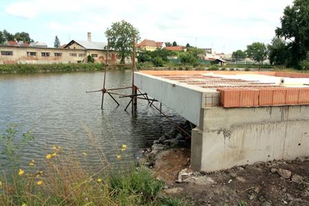 Výstavba rybářské bašty - rok 2009