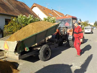 Služby města * Rekonstrukce vodovodního řadu na ulici Zahradní