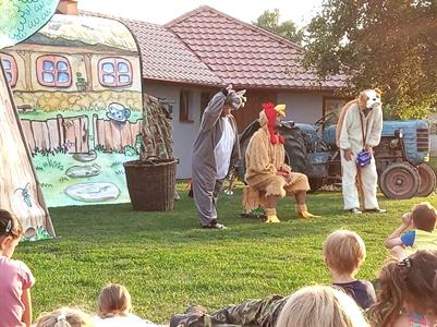 Divadelní představení pro děti Zvířátka a Petrovští 
