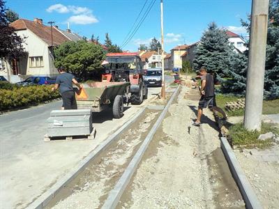 Služby města * Budování nového chodníku na ulici Herbenova