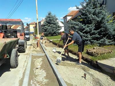 Služby města * Budování nového chodníku na ulici Herbenova