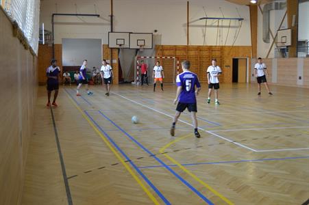 Gymnázium - Turnaj v malé kopané O putovní pohár starosty města Velké Pavlovice