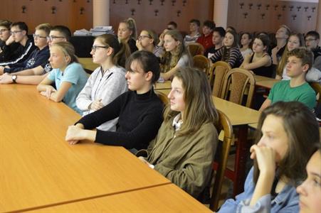 Gymnázium * Beseda Rusko očima studentů