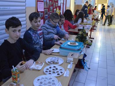 Gymnázium * Studentský vánoční jarmark a koncert v kostele