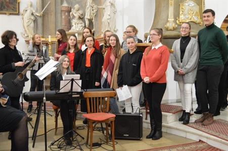 Gymnázium * Studentský vánoční jarmark a koncert v kostele