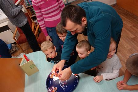 Městská knihovna * Zimní tvoření s předčítám vánočních příběhů