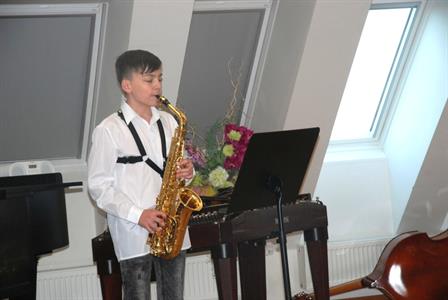 ZUŠ * Vánoční besídky a pololetní zkoušky žáků