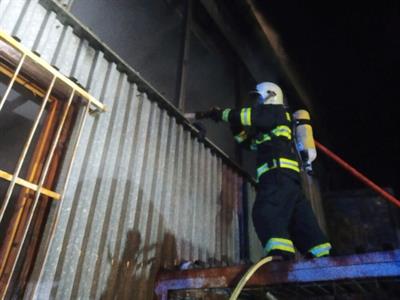 SDH * Požár zemědělského družstva v Pouzdřanech