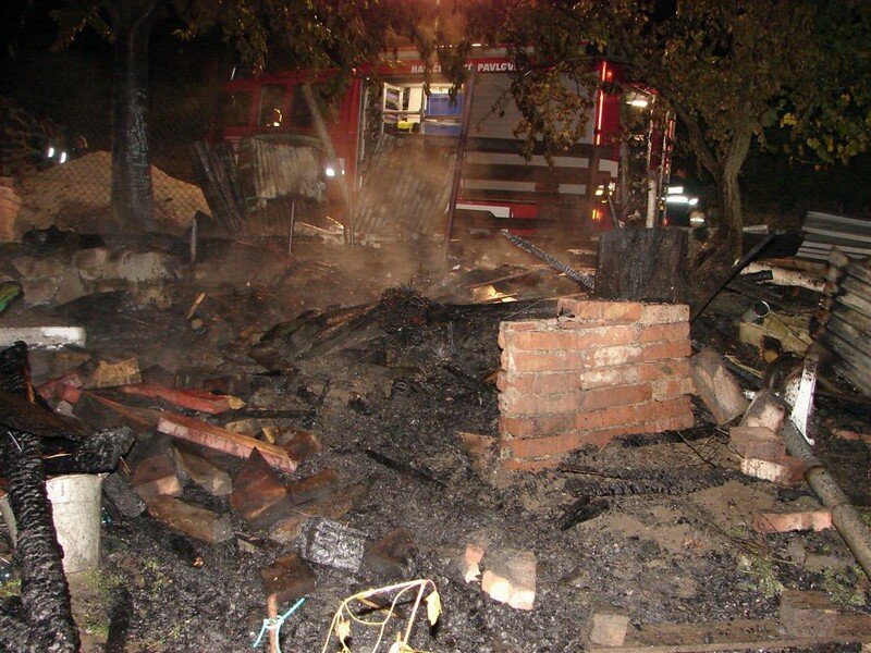 Zásah hasičů při požáru v Bořeticích