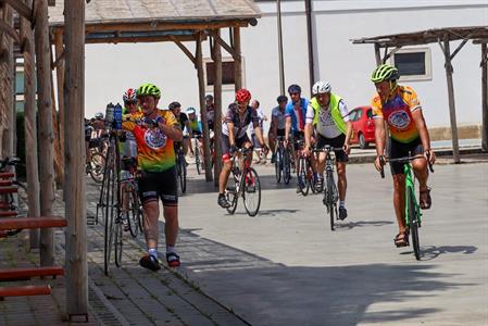 NA KOLE DĚTEM - Sportovní projekt na podporu onkologicky nemocných dětí ve Velkých Pavlovicích