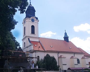 Město Velké Pavlovice * Na hřbitovní bráně se rýsují nové tvary