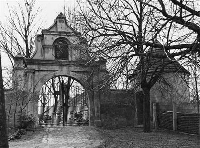 Město Velké Pavlovice * Hřbitovní brána v proměnách času