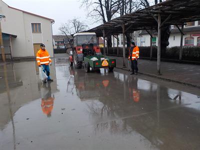 Služby města * Úklid města a okolí