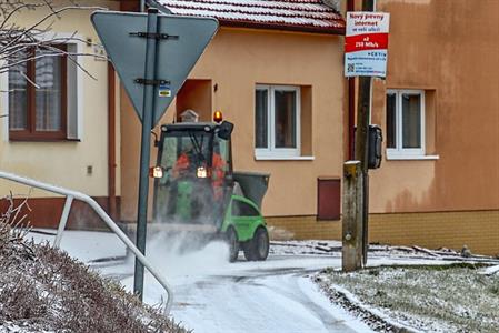 Služby města * Úklid ledovky