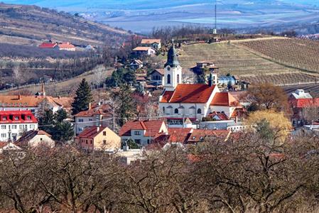 Město Velké Pavlovice * Probouzející se jarní krajina okolo Velkých Pavlovic